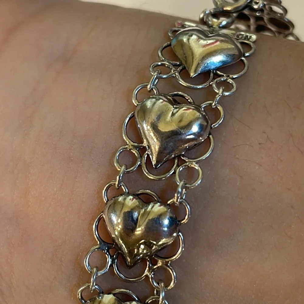 GORGEOUS 925 MARKED SILVER HEART FILIGREE DESIGN BRACELET‎